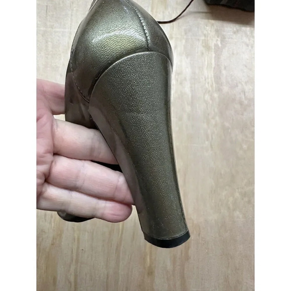 BCBGirls Patent Heels Size 9B Chunky Heel Black Green Bow Runched Side - Picture 8 of 8